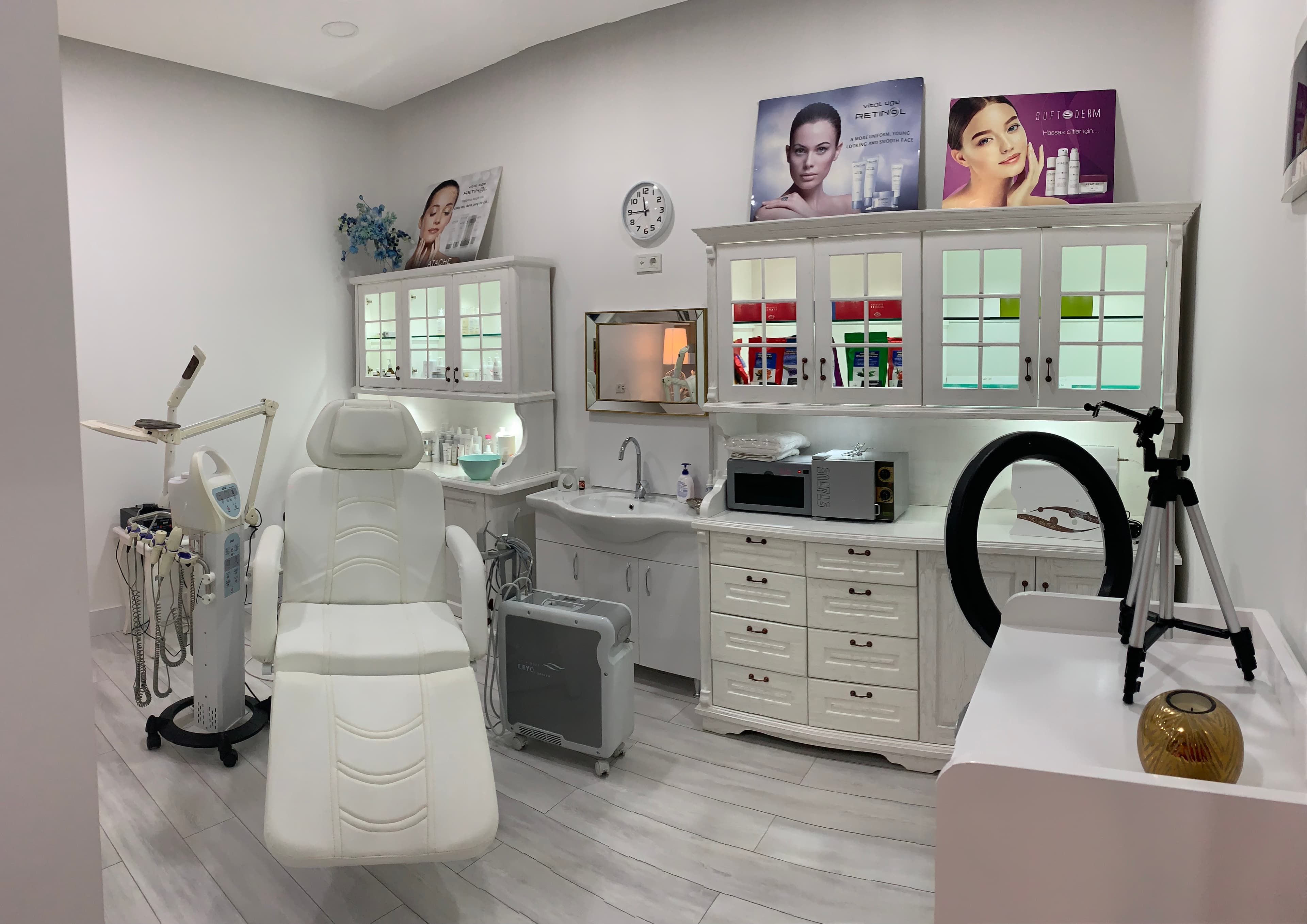 Jacaranda Beauty Bar